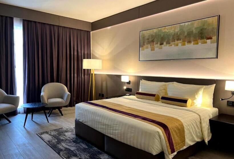 اتاق لوکس با تخت بزرگ, Khalidia Palace Hotel Dubai By Mourouj Gloria