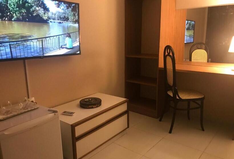 غرفة كومفورت ثلاثية, Suites Bouganville