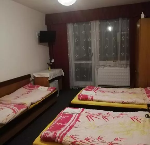 اتاق کلاسیک سه تخته, Abc Hotel Nitra
