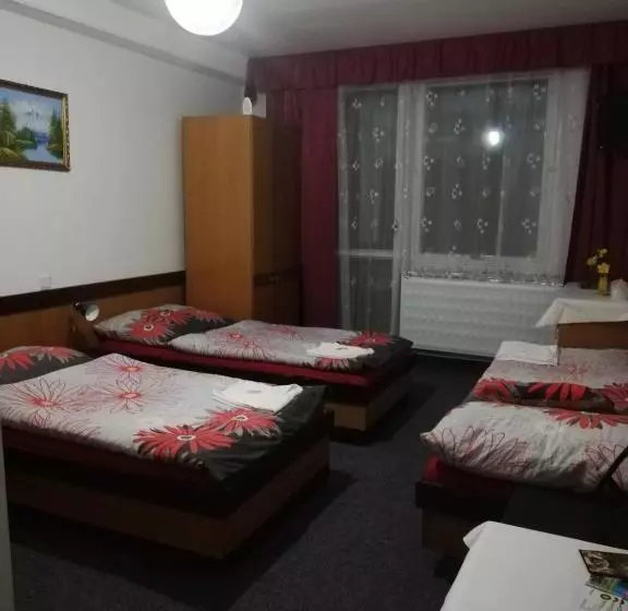 اتاق کلاسیک سه تخته, Abc Hotel Nitra