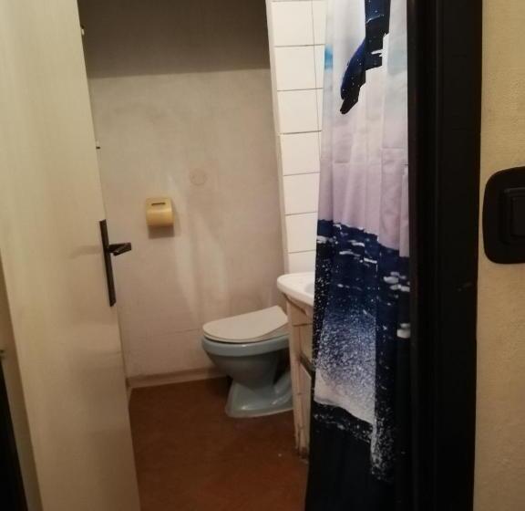 스탠다드 트리픔 룸 공동욕실, Abc Hotel Nitra