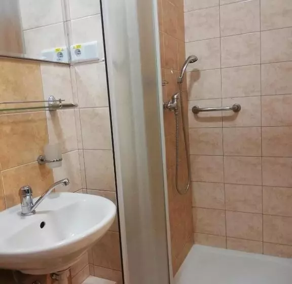 اتاق استاندارد, Abc Hotel Nitra