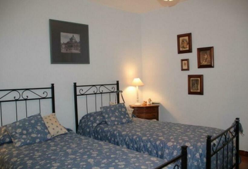 اتاق استاندارد با سرویس بهداشتی مشترک, B&b Cascina Santa Gavi