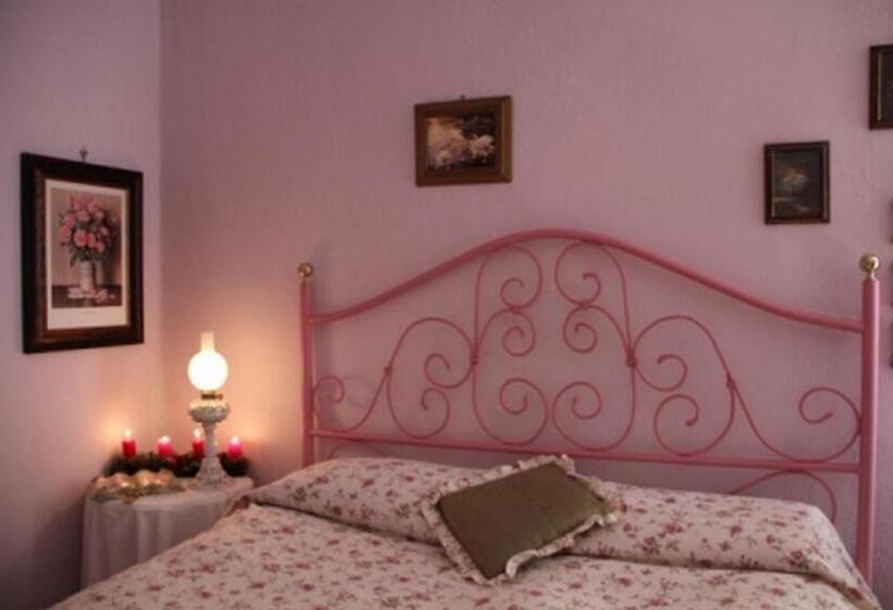 Quarto Estandar Banheiro Compartilhado, B&b Cascina Santa Gavi