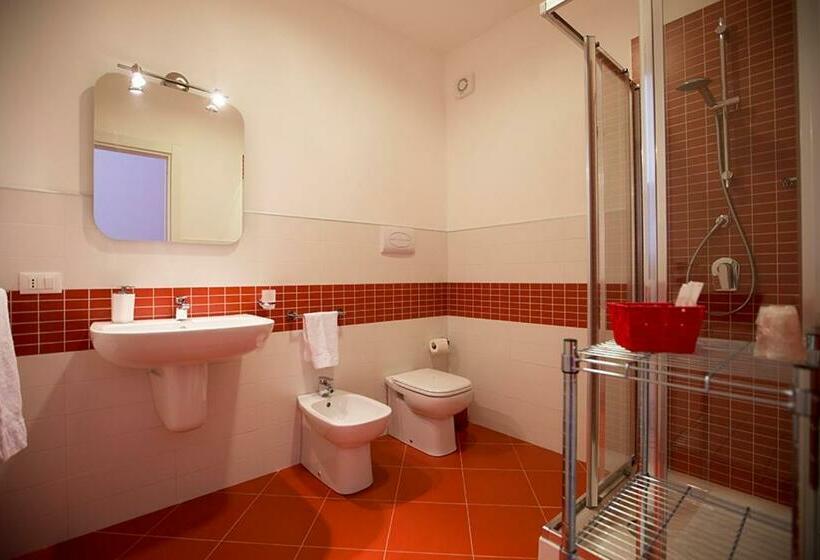 Семейный Номер, B&b Kolors