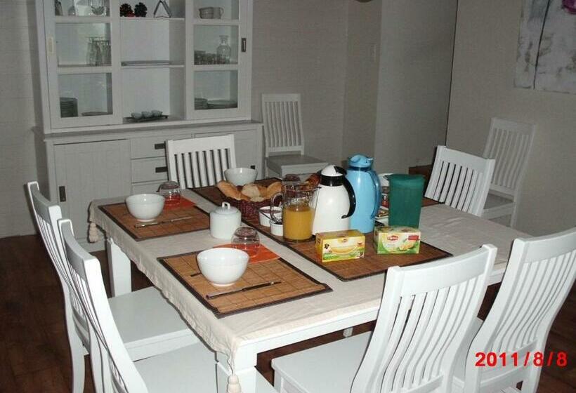 带景观的三人标准房间, Chambres D'hôtes Vue Panoramique Proche De Carcassonne