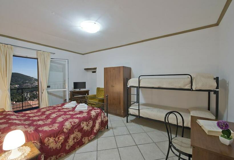 חדר קלאסי לארבעה, Valle Degli Dei