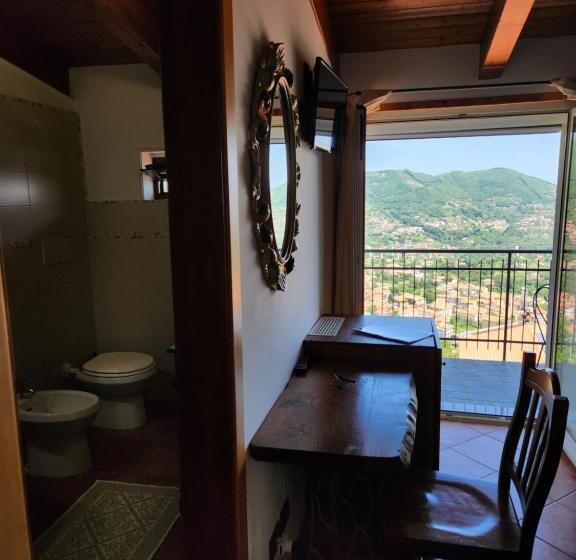 Quarto Quadruple Standart com Varanda, Valle Degli Dei