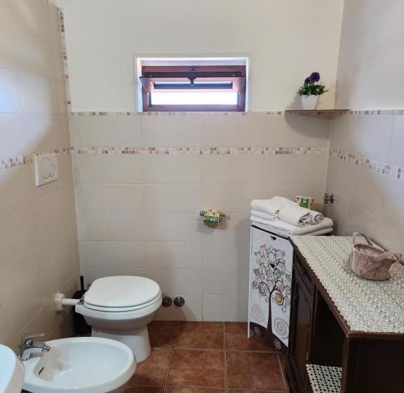 Quarto Quadruple Standart com Varanda, Valle Degli Dei