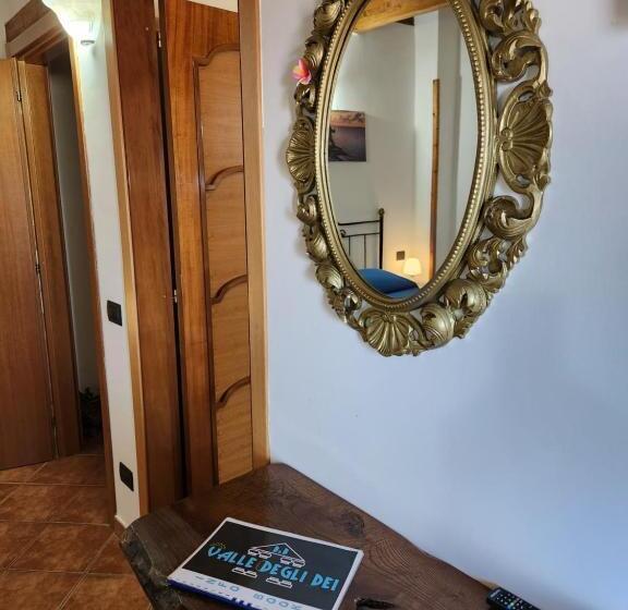 חדר לארבעה סטנדרטי עם מרפסת, Valle Degli Dei