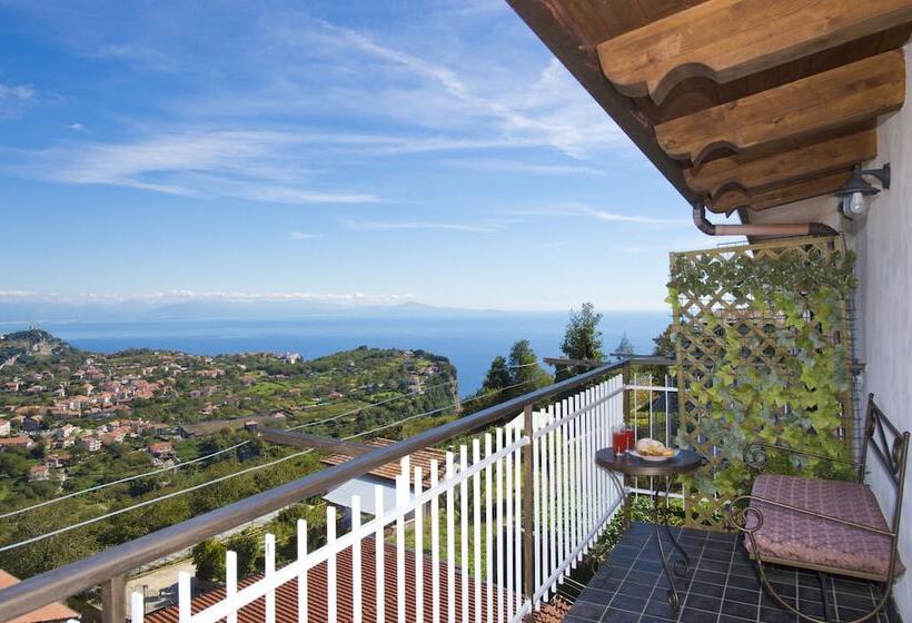 חדר קלאסי לארבעה, Valle Degli Dei