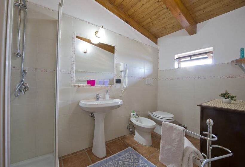 חדר קלאסי לארבעה, Valle Degli Dei