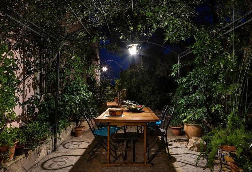 غرفة قياسية مزوَّدة بتراس, Villa Maria Affittacamere