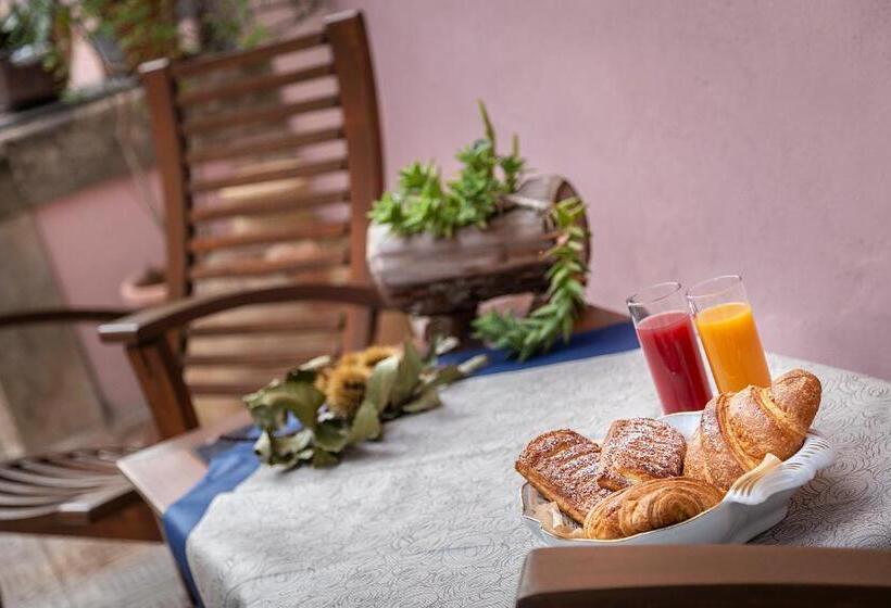 غرفة قياسية مزوَّدة بتراس, Villa Maria Affittacamere