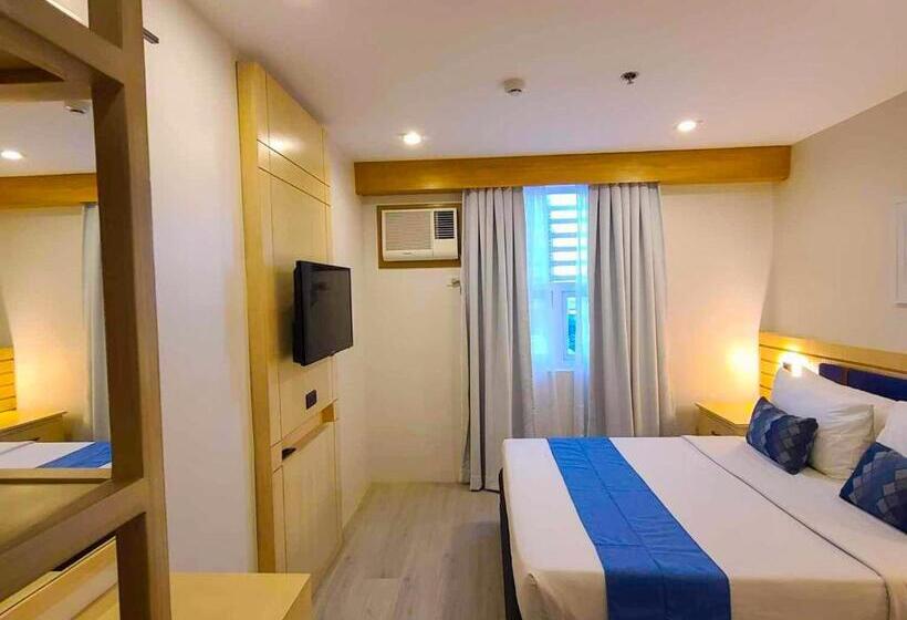 Büyük Çift Kişilik Yataklı Delüks Oda, Cebu Uncle Tom S Cabin Hotel Powered By Cocotel