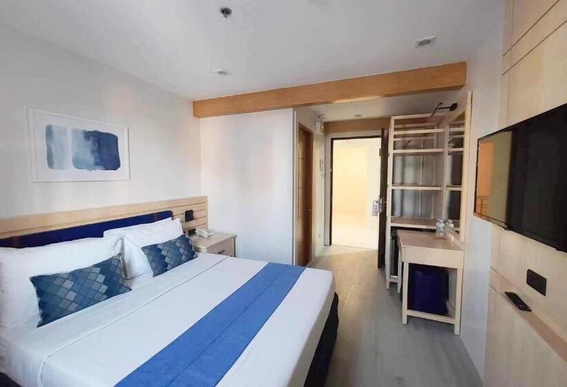 Büyük Çift Kişilik Yataklı Delüks Oda, Cebu Uncle Tom S Cabin Hotel Powered By Cocotel