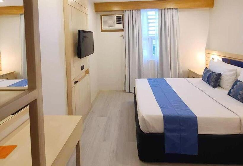 Büyük Çift Kişilik Yataklı Delüks Oda, Cebu Uncle Tom S Cabin Hotel Powered By Cocotel