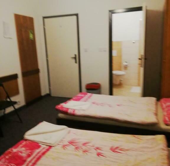 이코노미 룸, Abc Hotel Nitra