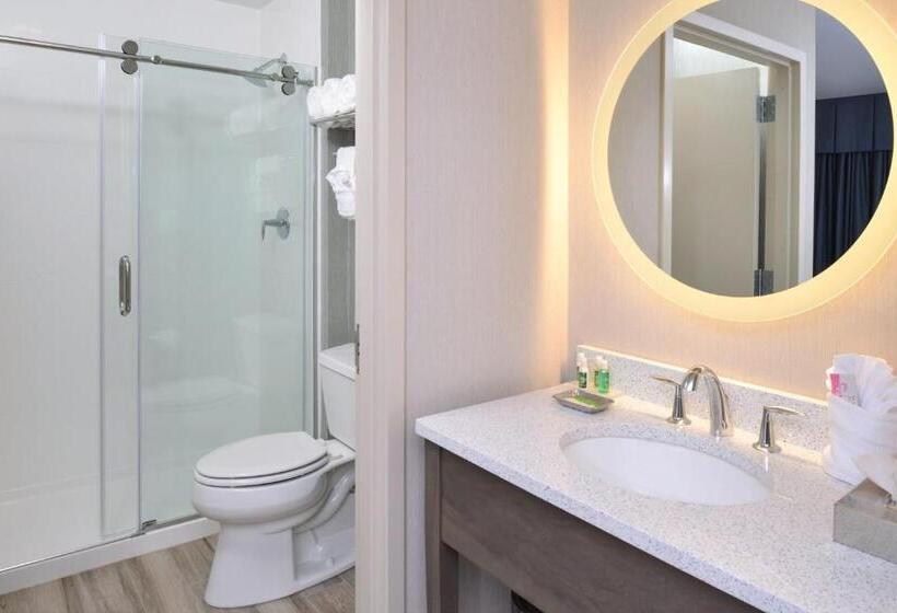 غرفة ديلوكس سرير كينج, Anchored Inn At Hidden Harbor