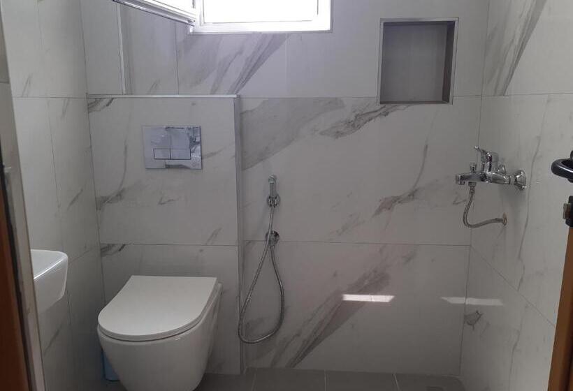 חדר משפחתי, Casa Del Mare