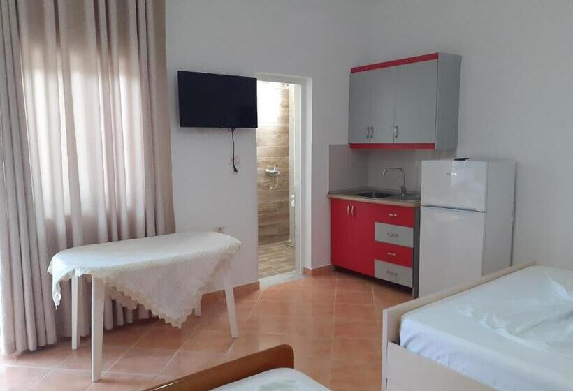 חדר משפחתי, Casa Del Mare