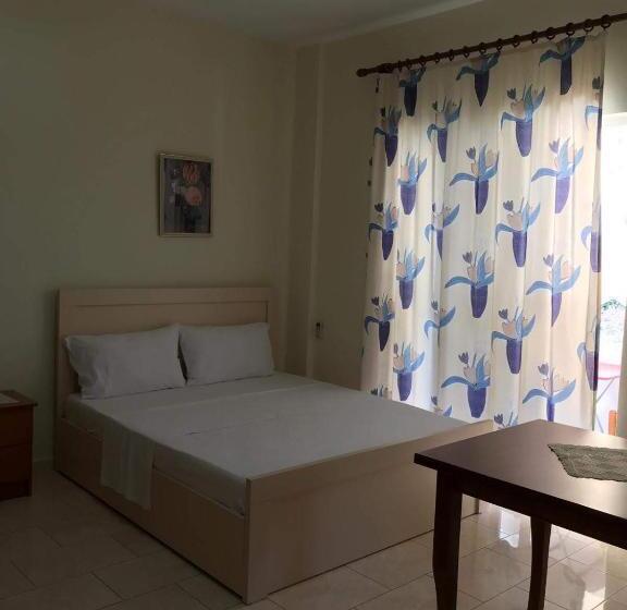 חדר משפחתי, Casa Del Mare