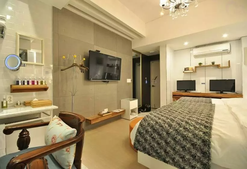 スイート, February Hotel Apsan