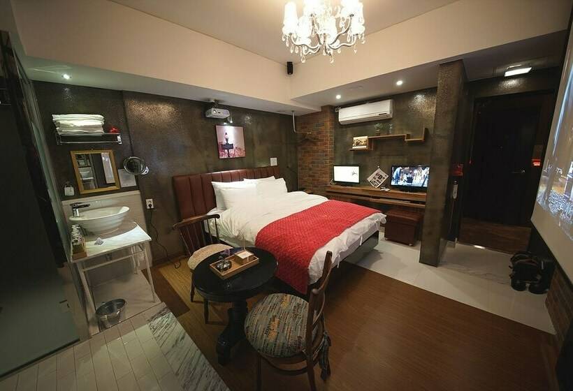 스위트, February Hotel Apsan