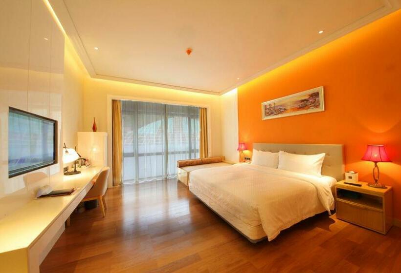 Deluxerum King Size Säng, Four Points By Sheraton Heyuan Resort