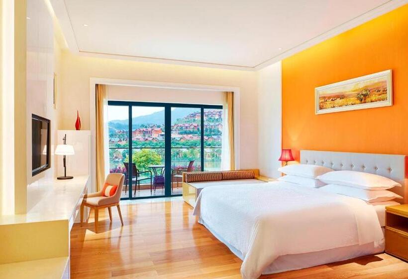 Deluxe Room King Size Bed, Four Points By Sheraton Heyuan Resort