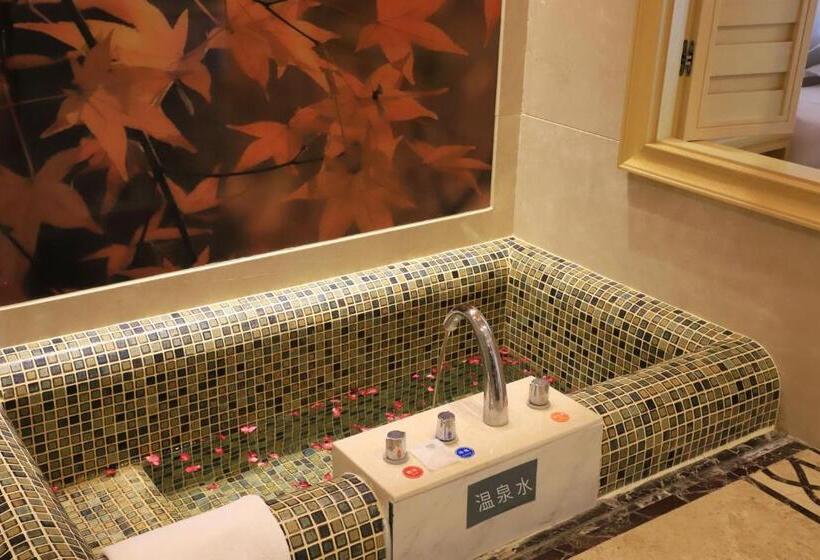 Pokój Deluxe Widok Jezioro, Four Points By Sheraton Heyuan Resort