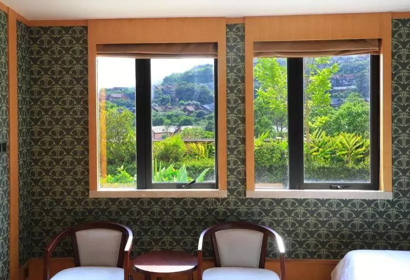 キングサイズベッドのスタンダードルーム, Four Points By Sheraton Heyuan Resort