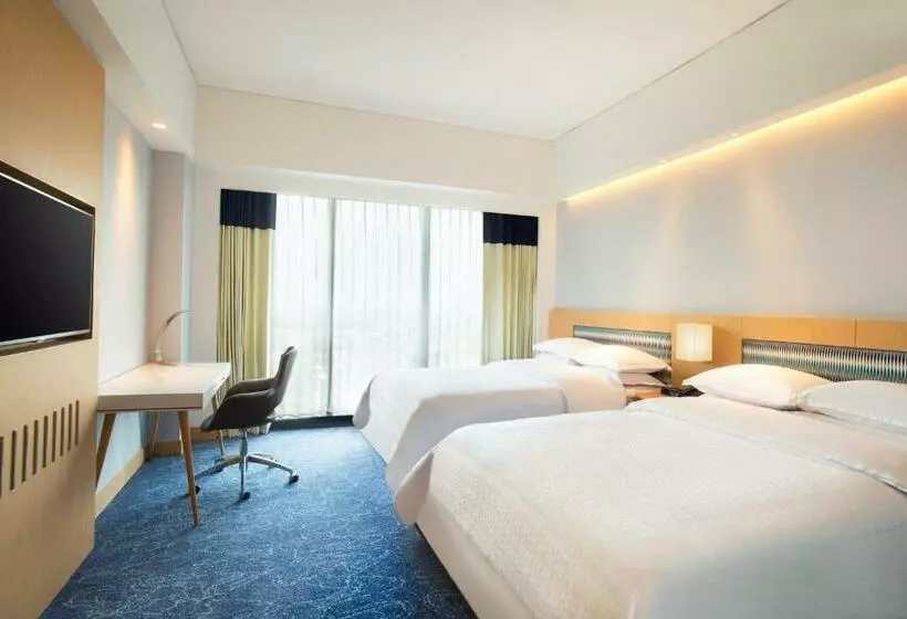 デラックスルーム, Four Points By Sheraton Surabaya, Tunjungan Plaza