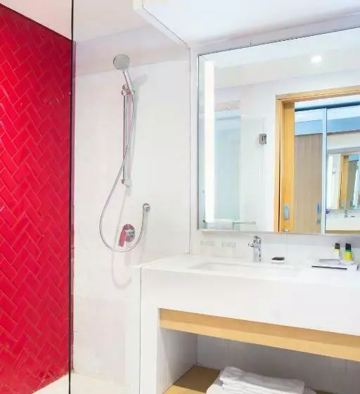 デラックスルーム, Four Points By Sheraton Surabaya, Tunjungan Plaza