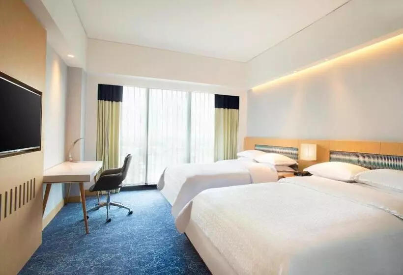 デラックスルーム, Four Points By Sheraton Surabaya, Tunjungan Plaza