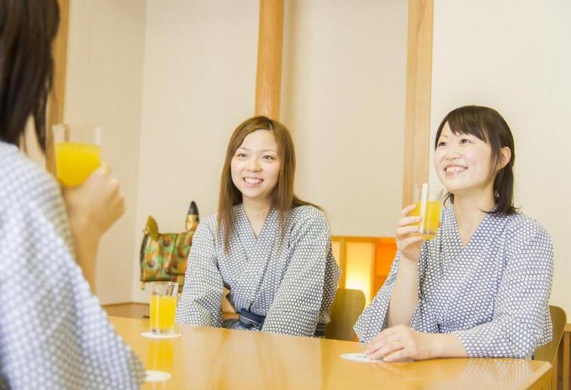 Номер Superior, Hiroshima Sunplaza