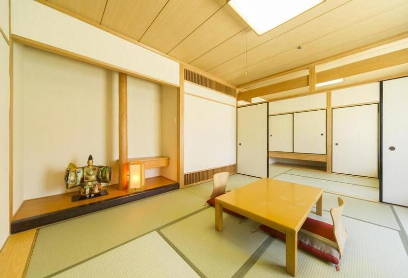 Номер Superior, Hiroshima Sunplaza