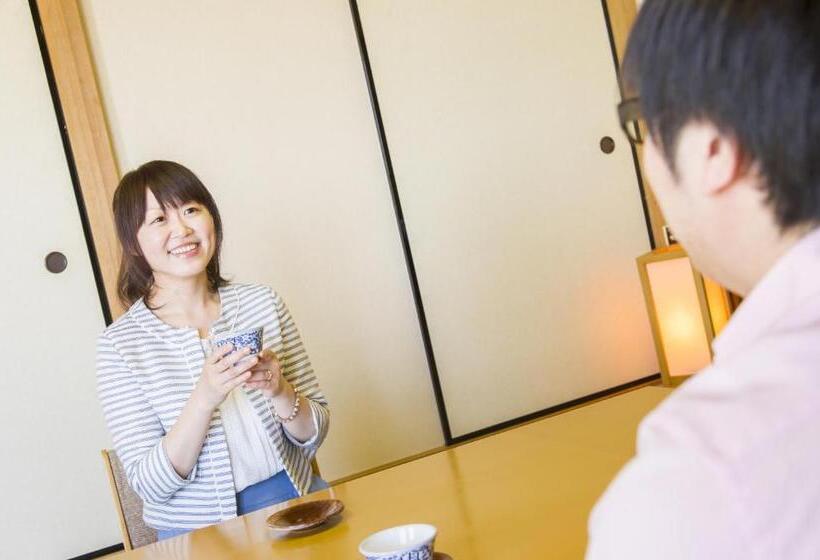 Номер Deluxe, Hiroshima Sunplaza