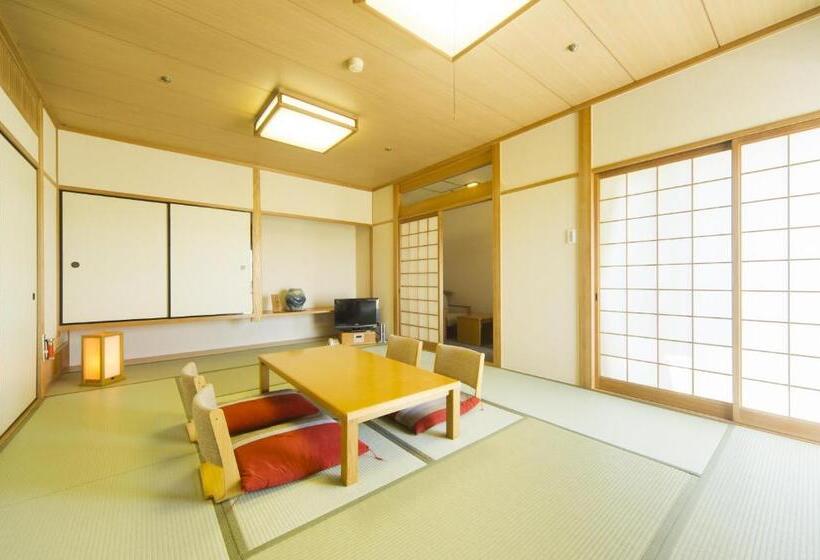 Номер Deluxe, Hiroshima Sunplaza