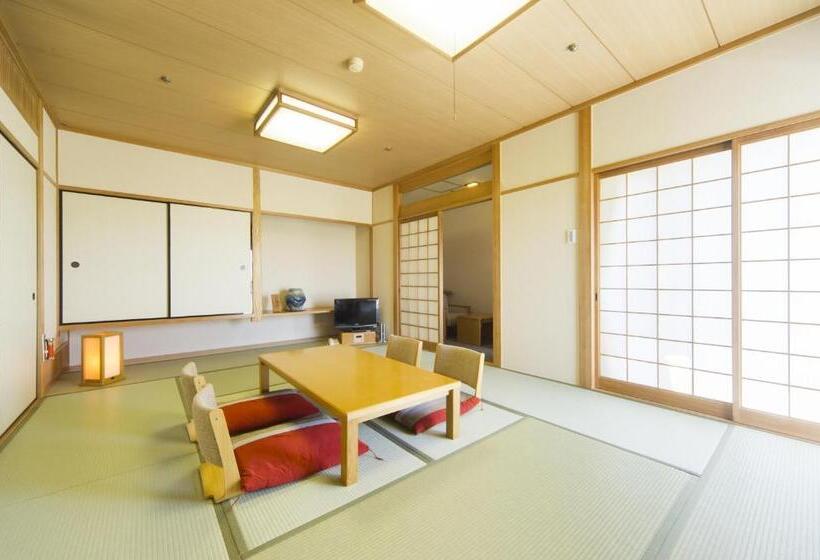 Номер Deluxe, Hiroshima Sunplaza