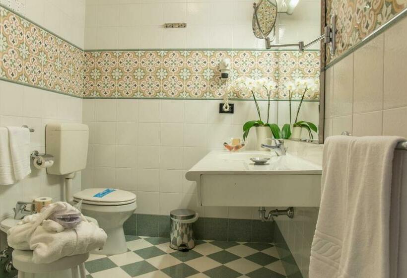 标准间带露台, Miramare