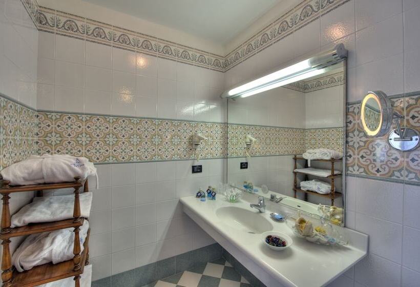 皇家房间, Miramare