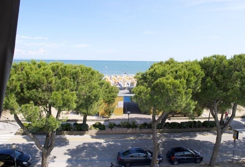 皇家房间, Miramare