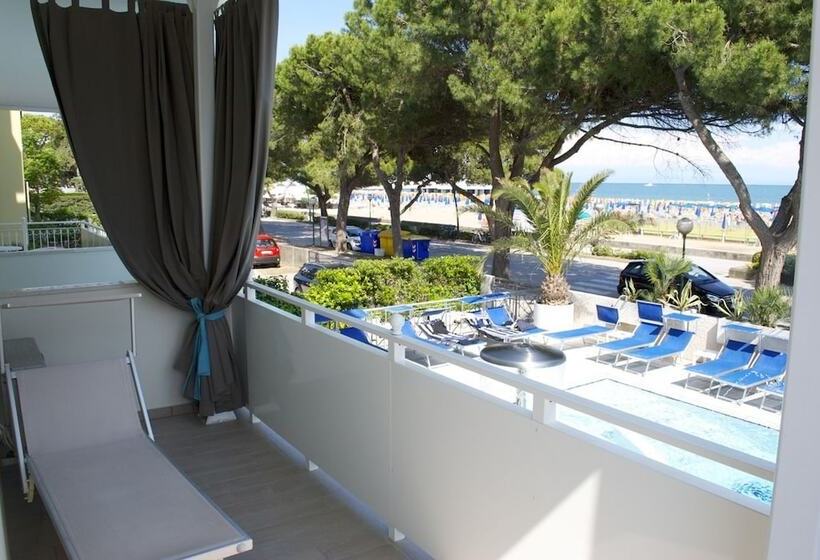 皇家房间, Miramare