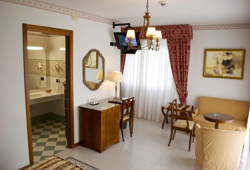 皇家房间, Miramare