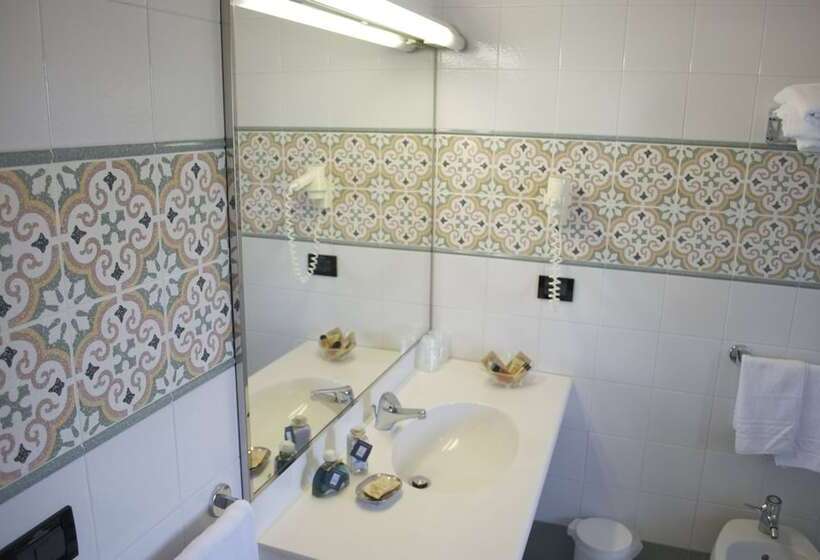 皇家套房, Miramare