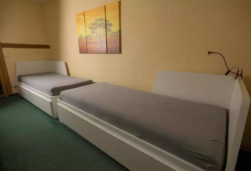 Perhehuone, Pension Immergrün