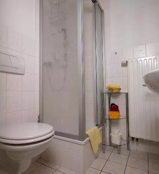 Huoneisto 1 Makuuhuone, Pension Immergrün