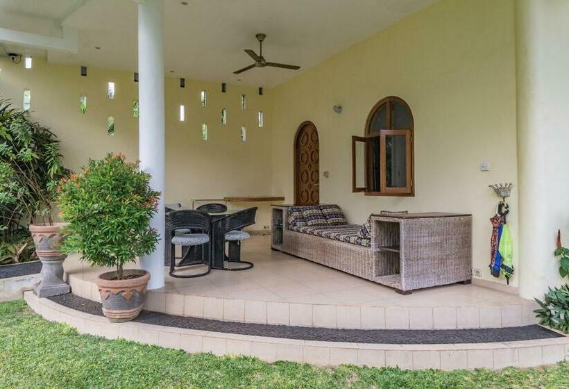 Deluxe Suite King Bed, Villa Costa Plenty