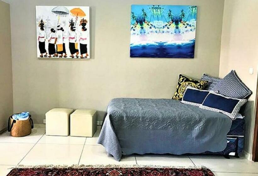 Deluxe Suite King Bed, Villa Costa Plenty